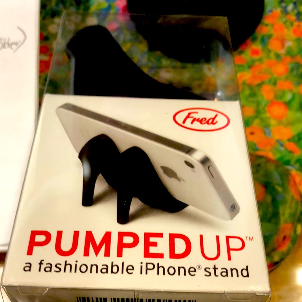 iPhone Stand